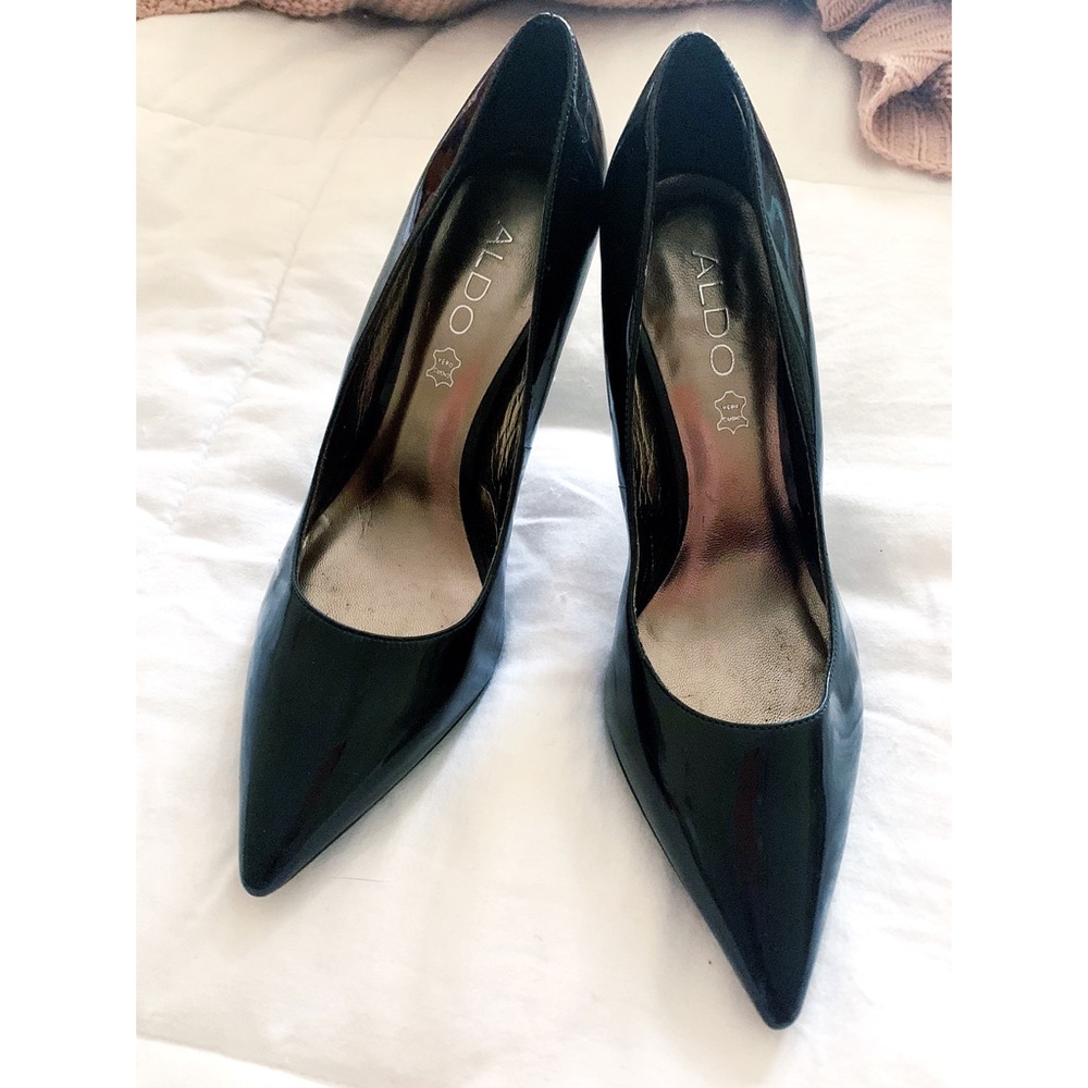 Aldo black pointy toe heels.